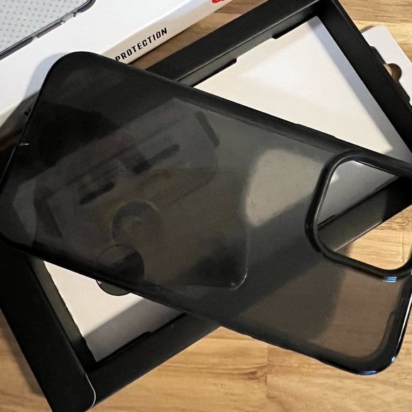 IPhone 13 Pro Max Case Tech 21 case - Picture 5 of 7